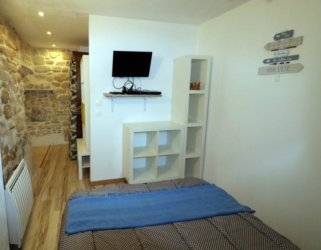 G2 AZUR chambre TV