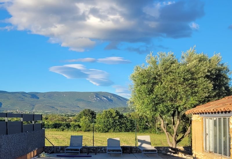 VUE SUR LUBERON PISCINE GERVAIS